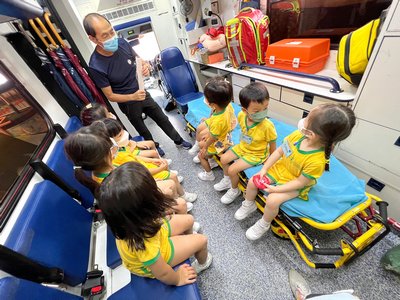 慎用救護服務<br/>幼兒教育講座